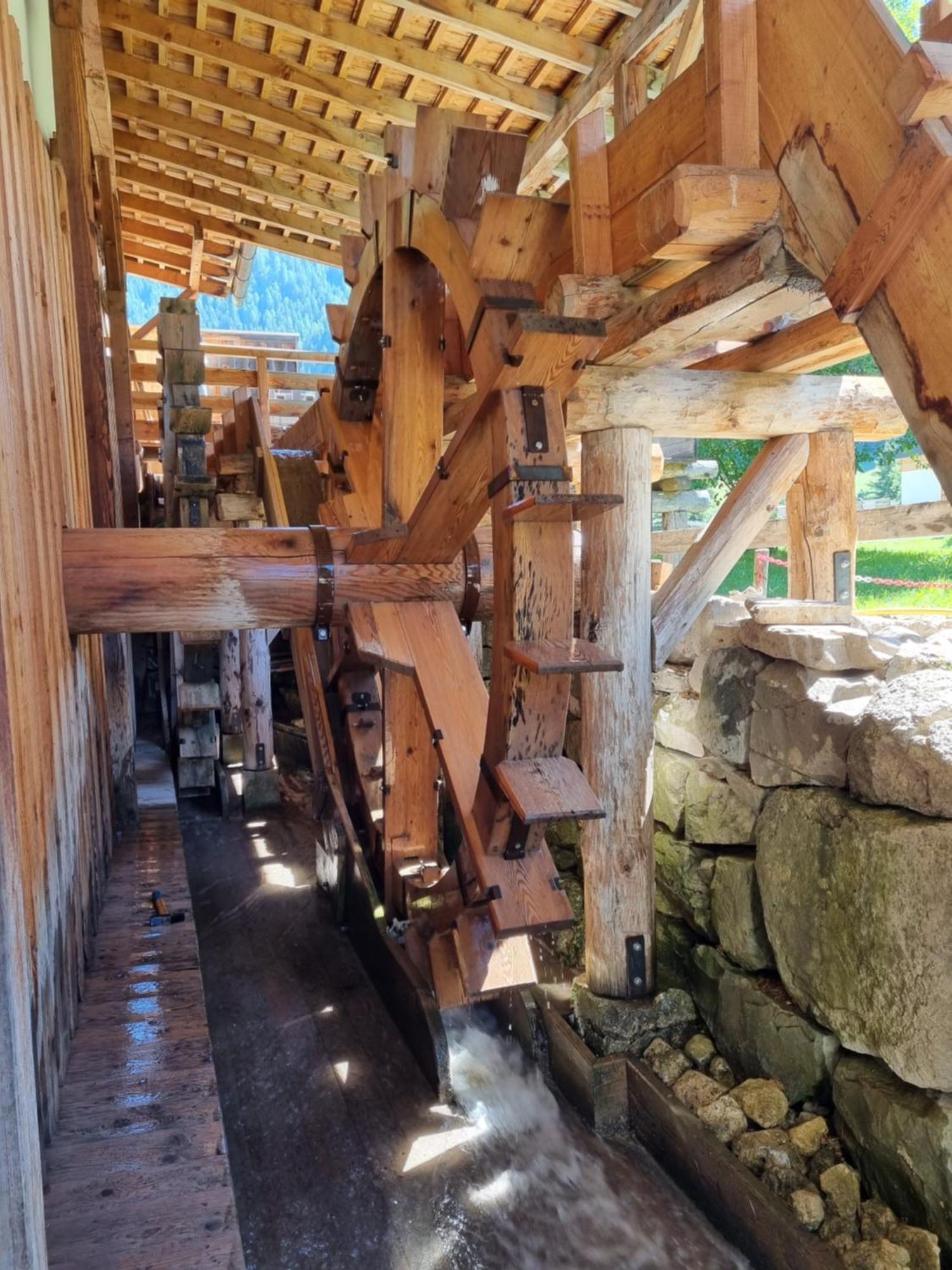 Apartamento La Casa del Mulino Pozza di Fassa Exterior foto