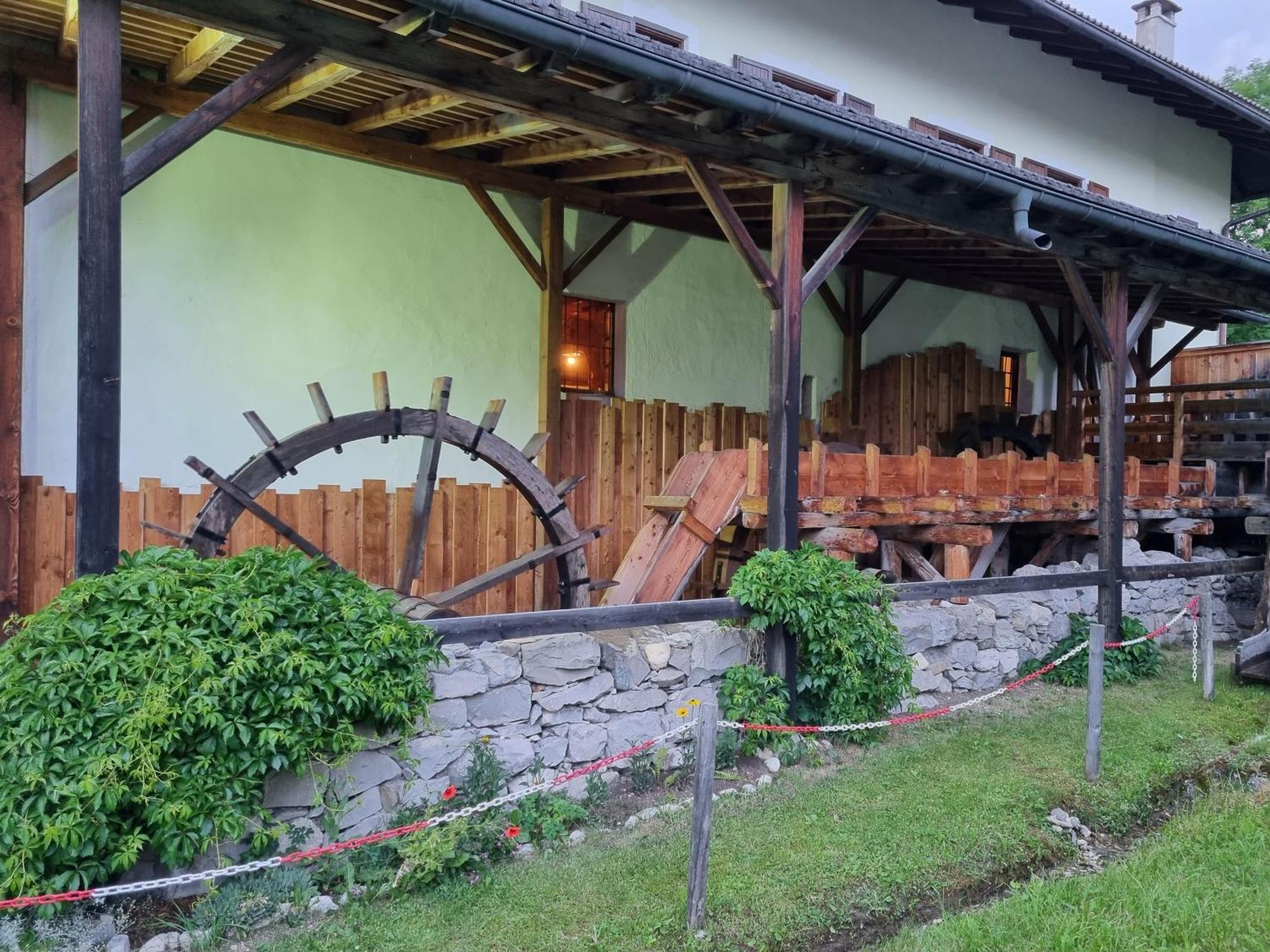 Apartamento La Casa del Mulino Pozza di Fassa Exterior foto